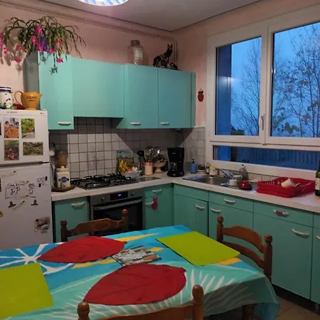 La Petite Maison Bleue Jugon-les-Lacs